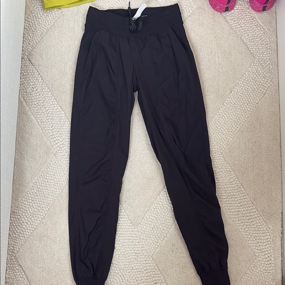 Black Jogger lululemon dance pants - Picture 1 of 2